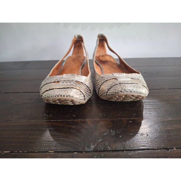 EUC Gentle Souls "Its So Fun" Meatllic Snakeprint Leather Flat Sandal/Sz. 8M - Picture 6 of 10
